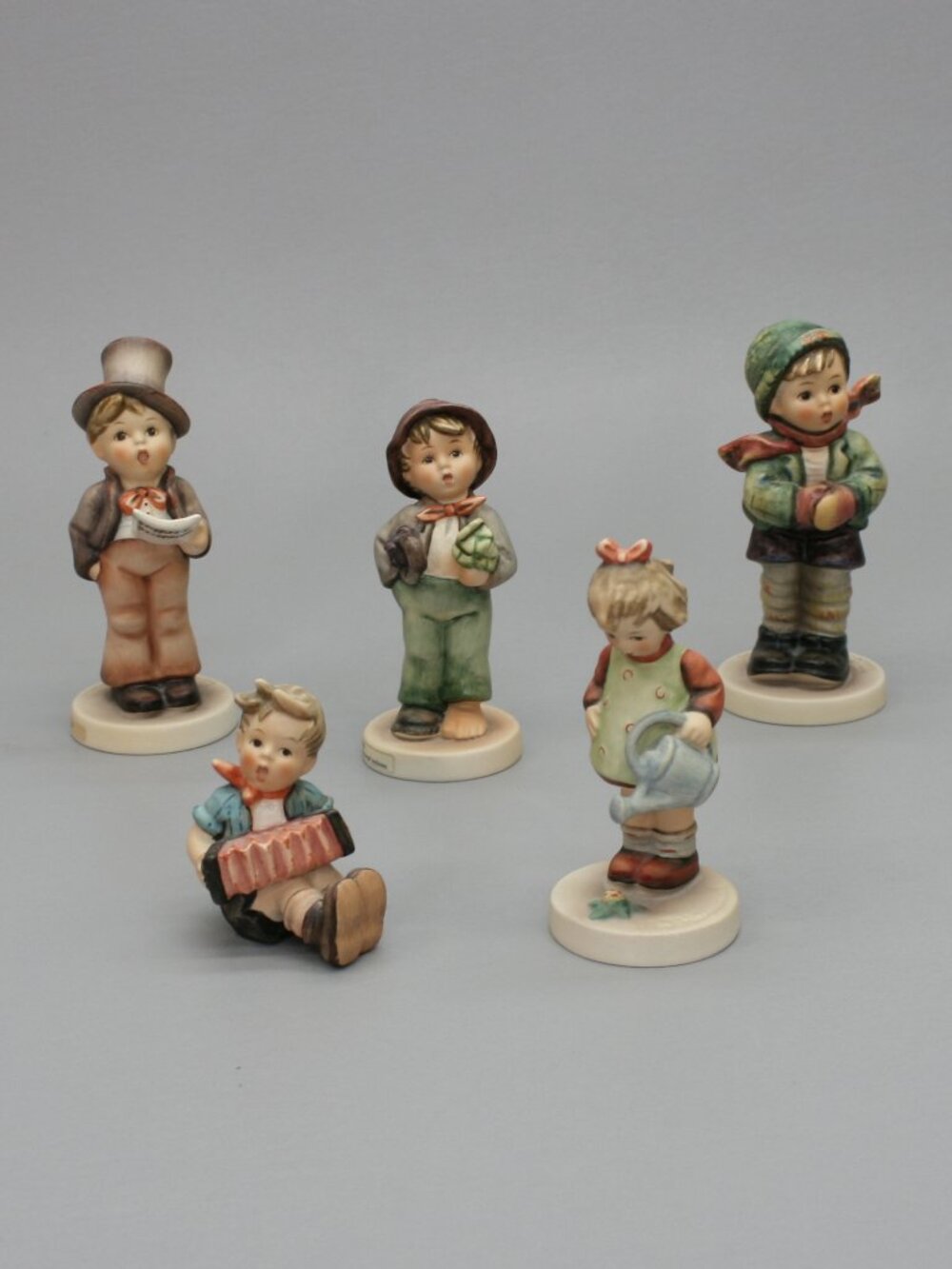 Lot of 5 Hummel Singer TMK5/TMK6 Boys Girls Vintage Figurines Goebel W. Germany